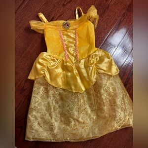 Belle costume